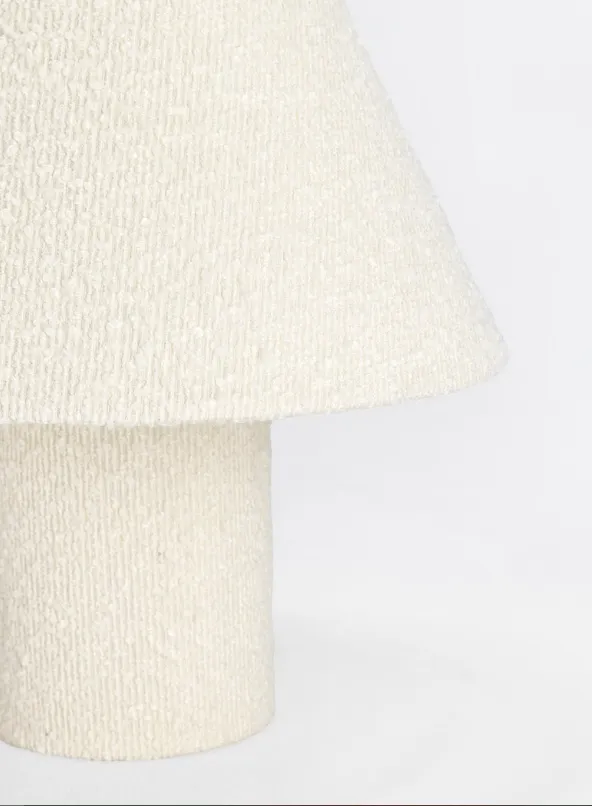 RADHA SHAPE BEIGE BOUCLÉ TABLE LAMP H41 (2) RADHA SHAPE BEIGE BOUCLÉ TABLE LAMP H41 (2)